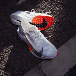 Running shoes Nike ZoomX Vaporfly Next% 3